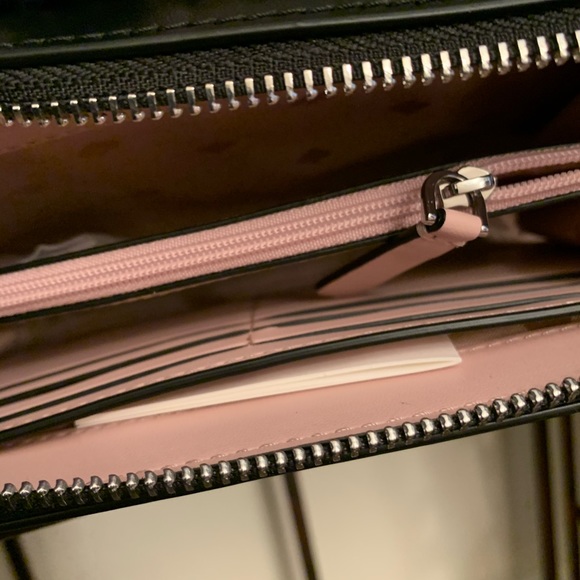 Frosty penguin Kate spade chain zip crossbody - Picture 8 of 8